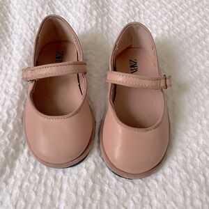 Zara toddler Mary Janes, size EU 22 / toddler 5, great quality, used
